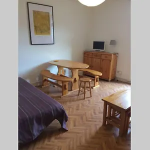 studio-lumineux-avec-balcon-2-4-pers-plein-centre.hotels-rhonealpes.com/